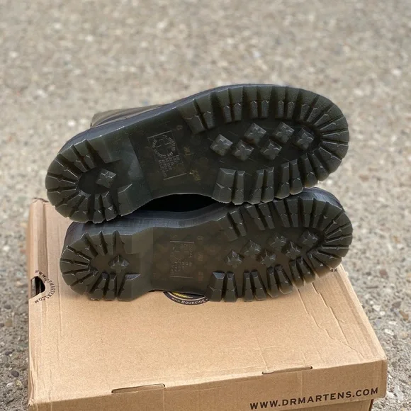 Dr. Martens Molly Platform Boots Combat size 10